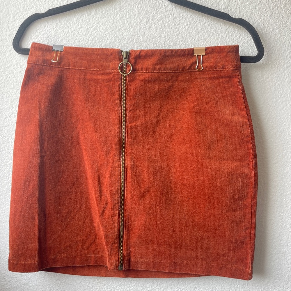 Brunt orange mini skirt